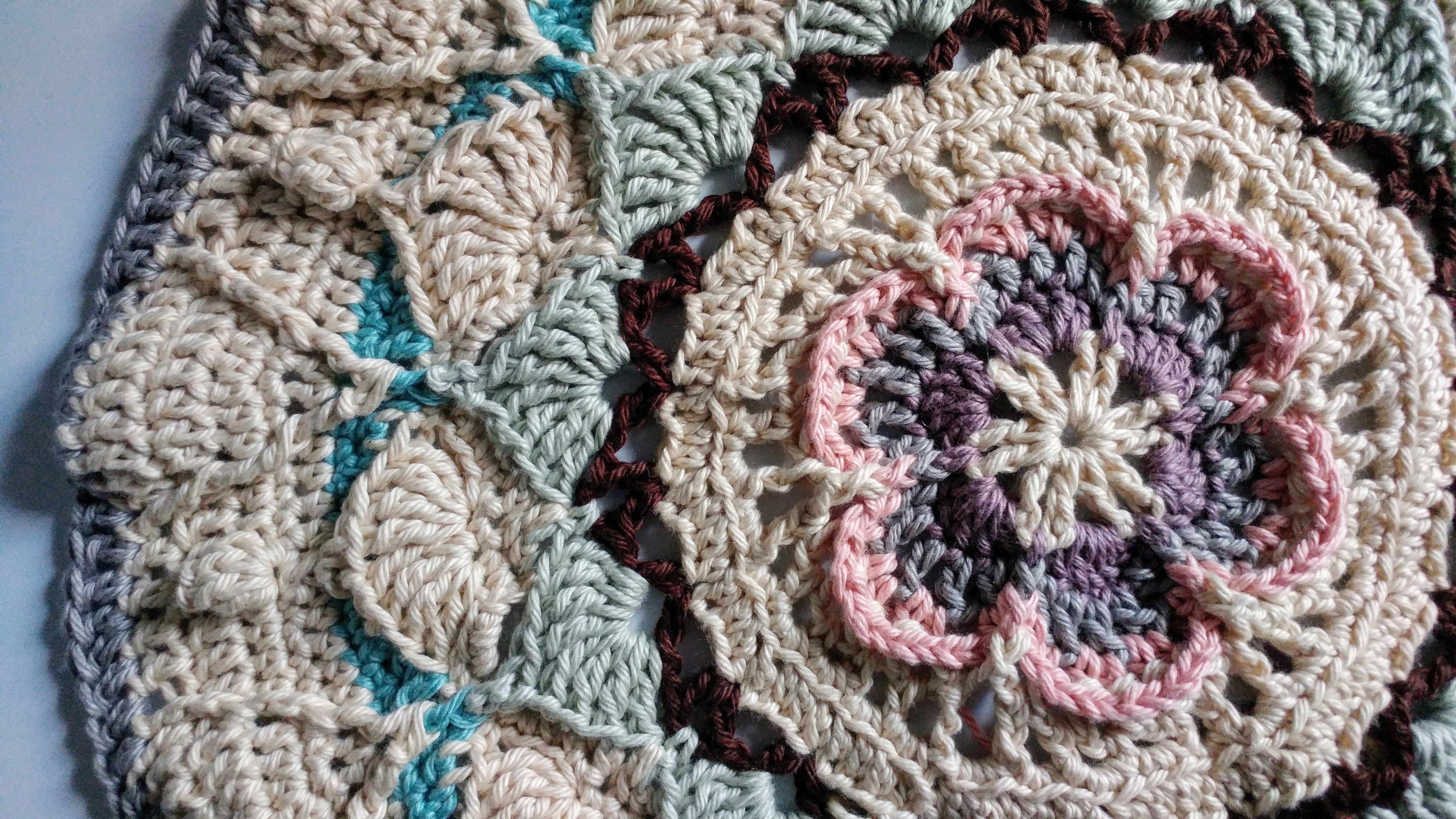 Sophie's Universe crochet blanket, Part 3 â€“ https://www.kimwerker.com/blog